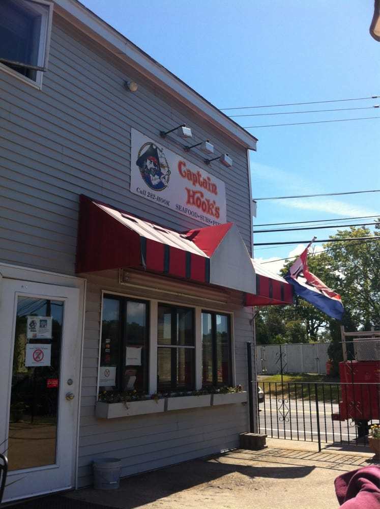Captain Hooks, Gloucester Reviews and Photos 406 Washington St 01930